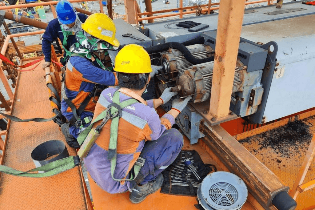 หลักสูตรช่างซ่อมรอกไฟฟ้าและปั้นจั่นเหนือศีรษะ หลักสูตร 1 วัน