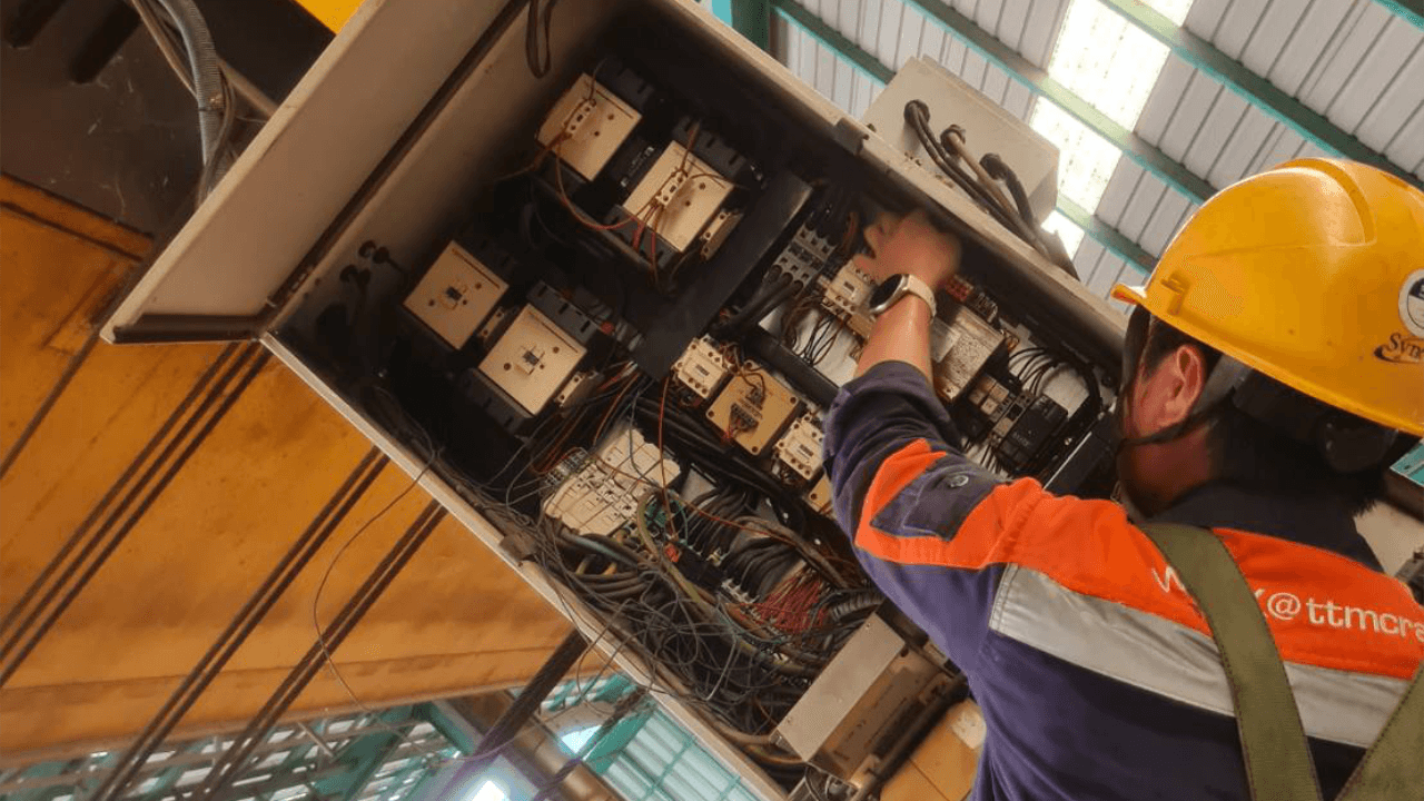 หลักสูตรช่างซ่อมรอกไฟฟ้าและปั้นจั่นเหนือศีรษะ หลักสูตร 2 วัน